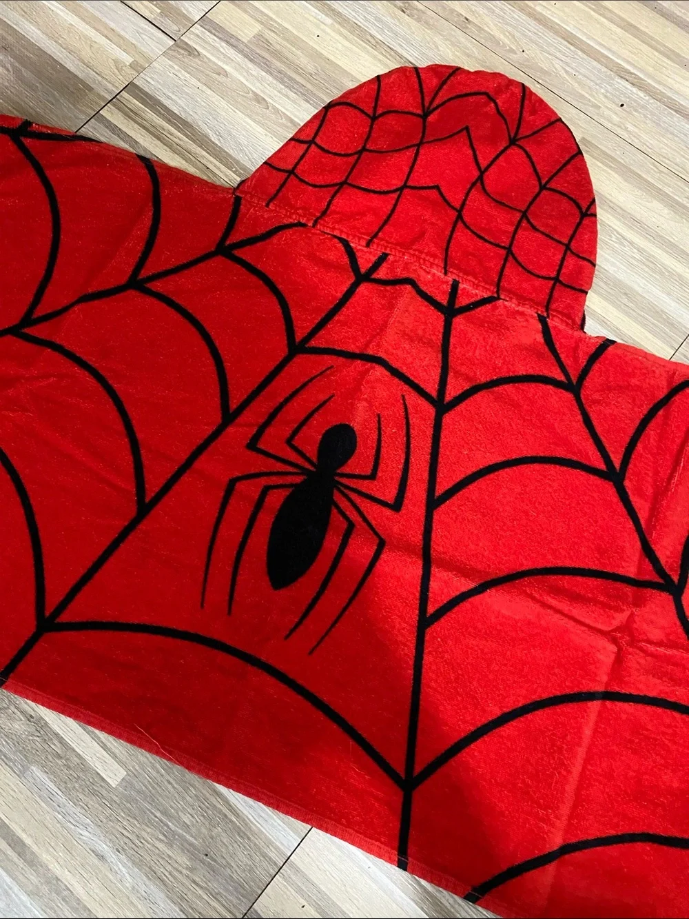 MARVEL Spider Man hooded towel